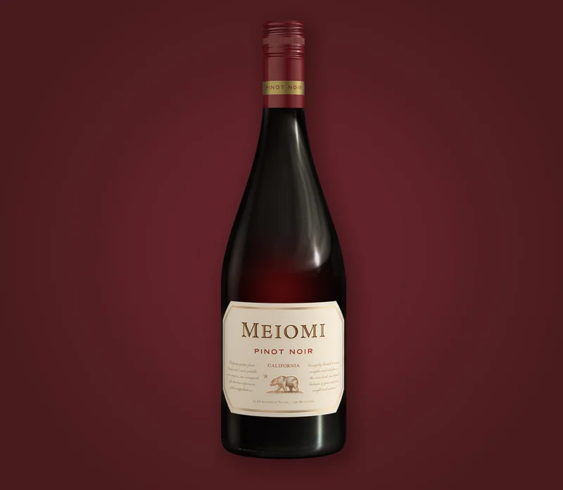Meiomi Wines Pinot Noir bottle