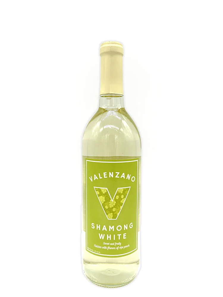 Valenzano Family Winery Shamong White Niagara bottle