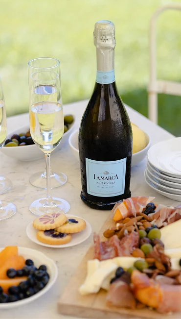 La Marca Prosecco bottle