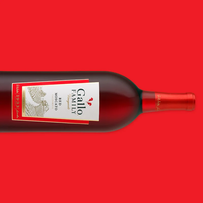 Gallo Family Vineyards Red Moscato bottle