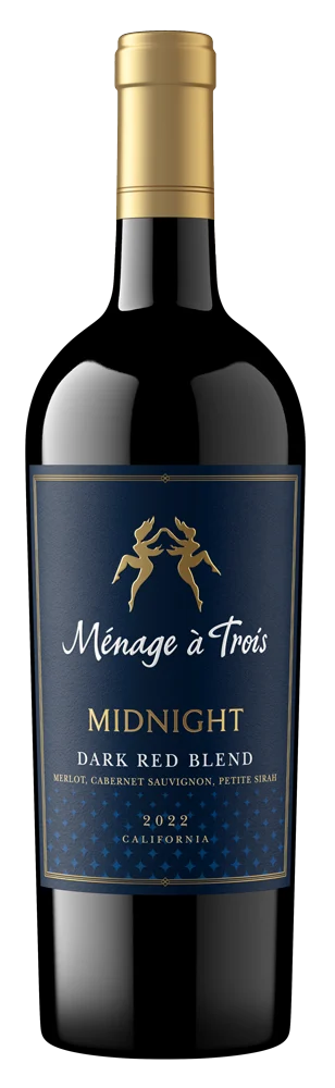 Ménage à Trois Winery Midnight Red Red Blend bottle
