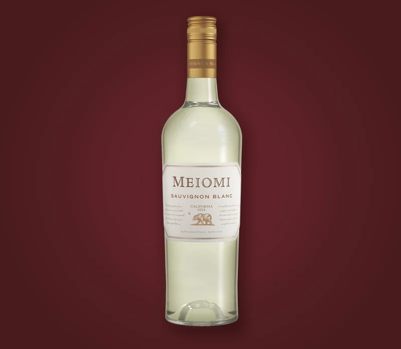 Meiomi Wines Sauvignon Blanc bottle
