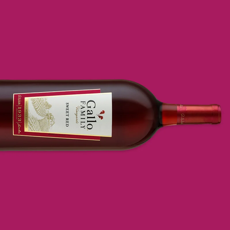 Gallo Sweet Red 750 Ml front bottle